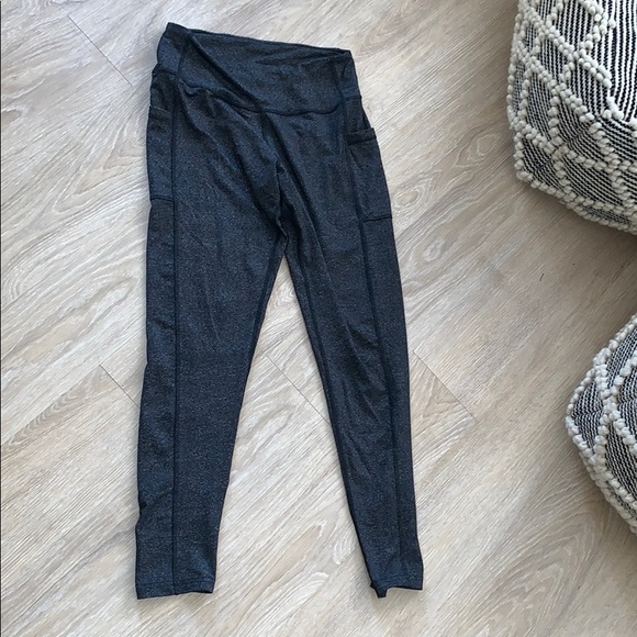 NWOT Dark grey leggings with POCKETS - Picture 2 of 4